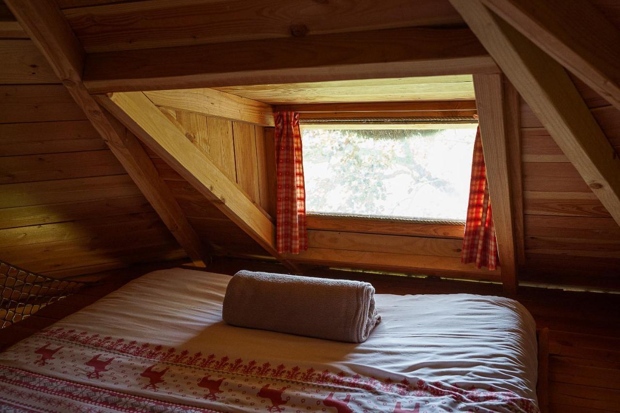 Cabane Perchee Dans Les Arbres Saint-Hilaire-en-Morvan Exterior foto